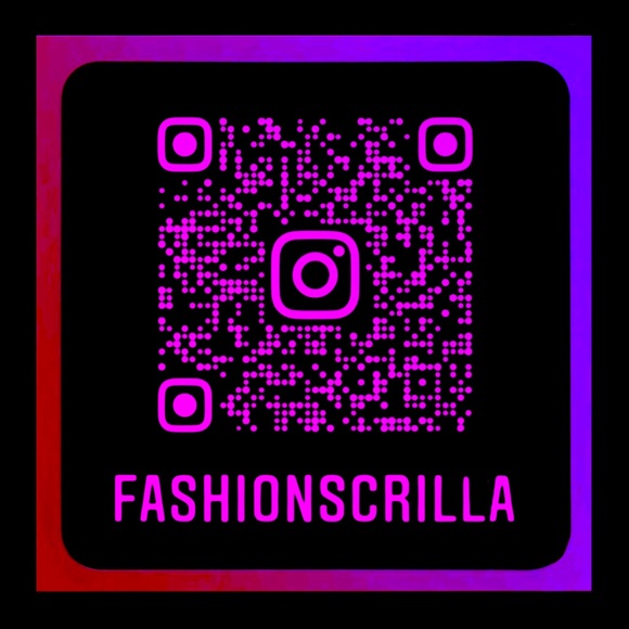 Designer Custom Hand Poured Kaws Street Art Candle Decor - Picture 12 of 16